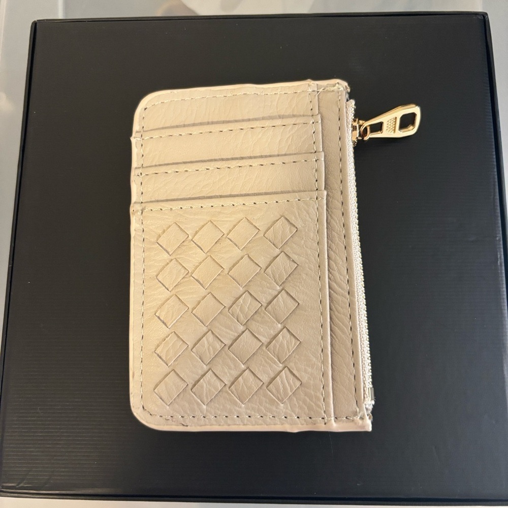 Beige Leather Woven Card Holder With Zipper